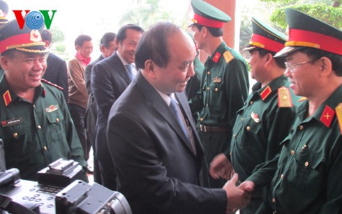Phó Thủ tướng Nguyễn Xuân Phúc thăm và chúc Tết Lực lượng vũ trang Quân khu 5 - ảnh 1